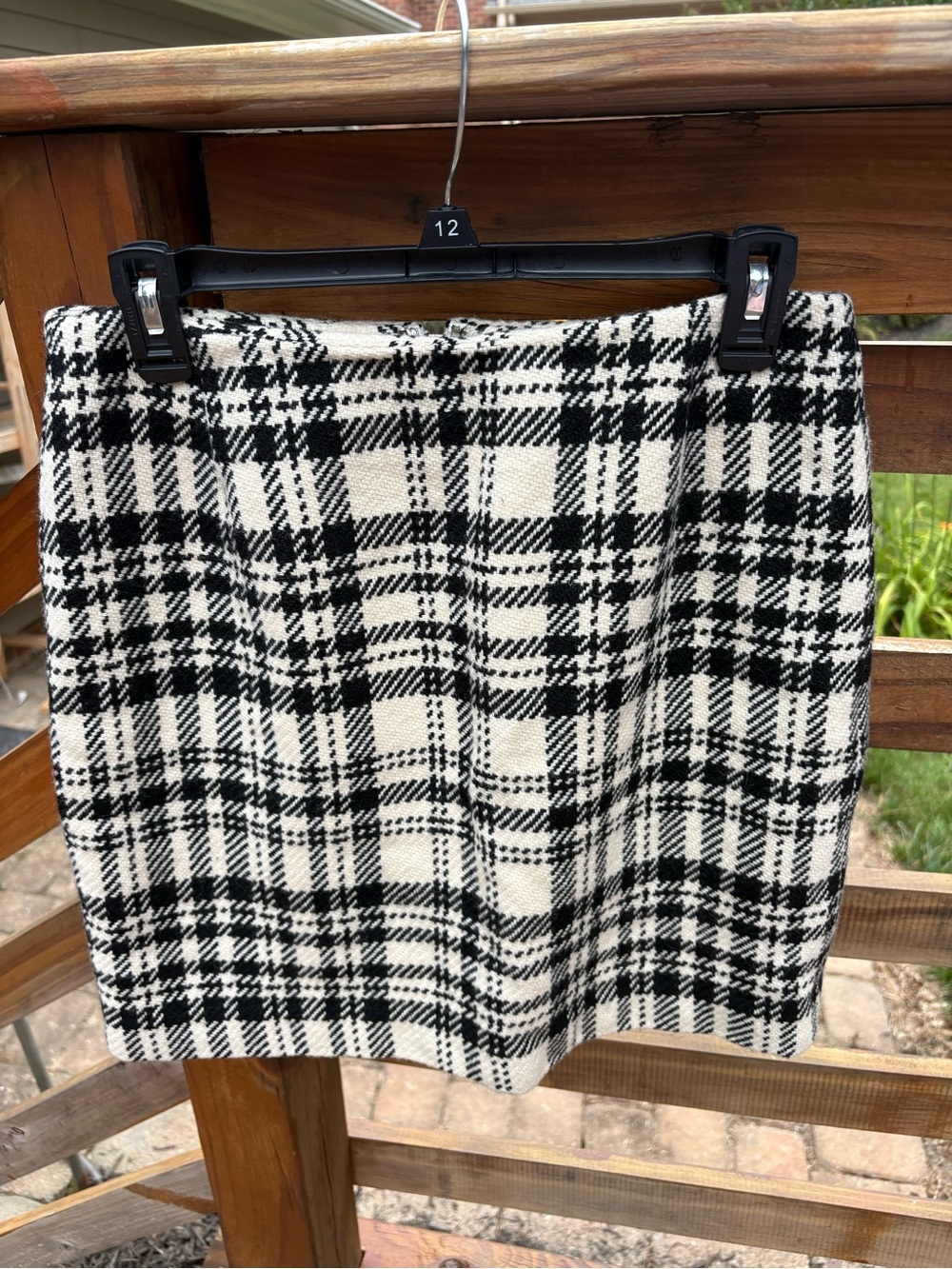Eddie Bauer coastal grandma Petite 10 Black Ivory Plaid Wool Blend Mini Skirt